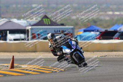 media/Oct-09-2022-SoCal Trackdays (Sun) [[95640aeeb6]]/Turn 2 (1110am)/